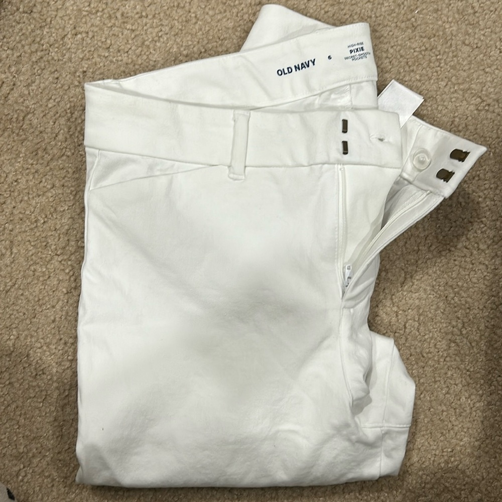 Old navy high rise pixie white pants